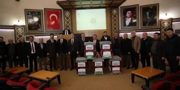 İnegöl Belediyesi’nde 50 üreticiye 250 arı kovanı