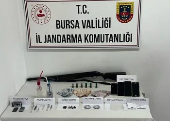 Uyuşturucu taciri kıskıvrak yakalandı