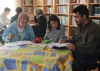 Deprem evlerini yıktı, hedeflerini yıkamadı