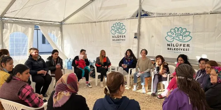 Nilüfer Belediyesi Samandağ’da yaraları sarıyor