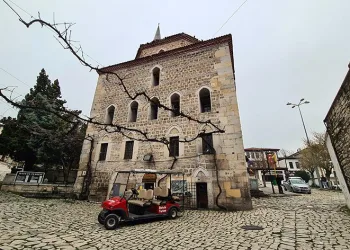 Asırlık camiler Ramazan’a “merhaba” dedi