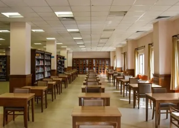 Kütüphane depremzede öğrencilere açıldı