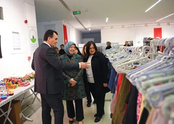 3 bin 488 depremzedeye kıyafet desteği