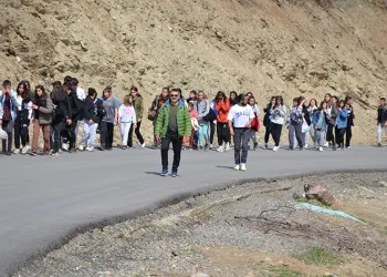 Dağlar öğrencilere kaldı, huzurlu yürüyüş yaptılar