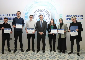 Deprem bölgesine koşan personele teşekkür belgesi