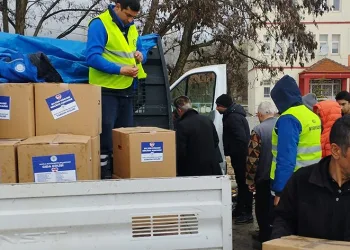 Deprem bölgesine Ramazan desteği