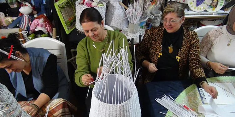 Atık kağıtlar sanat eserine dönüşüyor