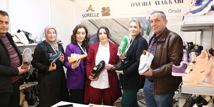 Markasını kurdu hem abla hem patron oldu