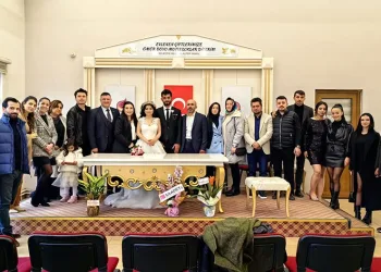 Depremden kurtulup Bursa’da dünyaevine girdiler