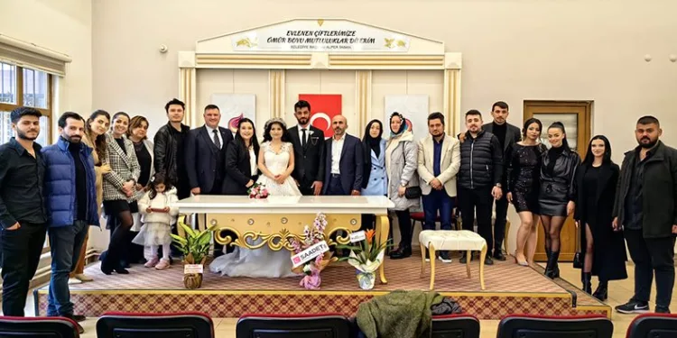 Depremden kurtulup Bursa’da dünyaevine girdiler