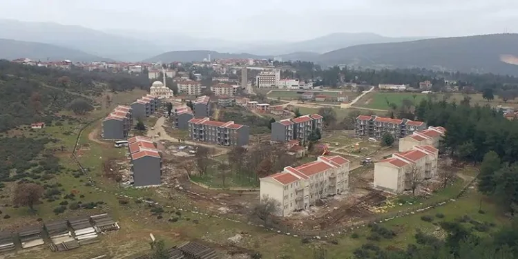 Atıl lojmanlar depremzedelere sıcak yuva oldu