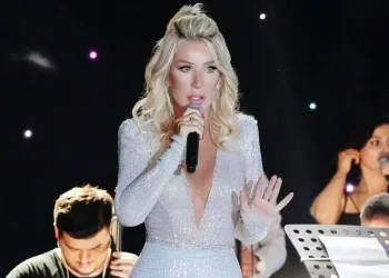 Seda Sayan’nın ‘Barbie Bebek’ estetiği