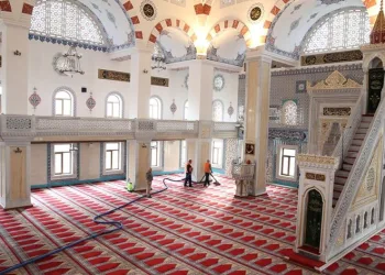 Nilüfer’deki ibadethanelerde temizlik zamanı