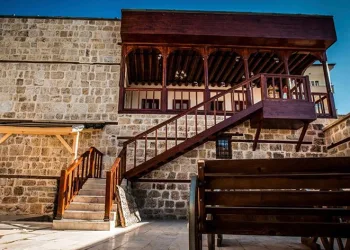 Tarihi konak depremde hasar almadı