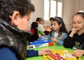 Yıldırım’da çocuklar hem öğreniyor hem eğleniyor