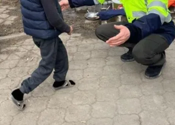 Çorabı olmayanlara photoshopla çorap