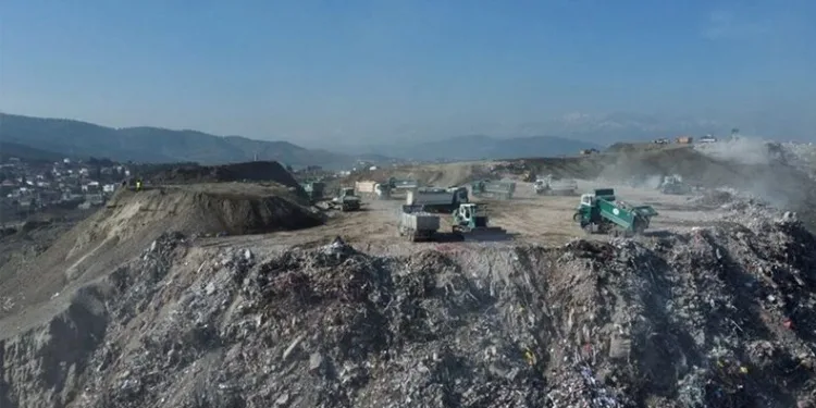 Deprem hafriyatı yol ve kaldırım yapımında kullanılacak