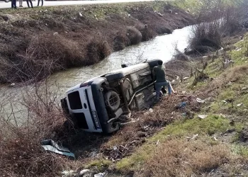 Araç, dereye uçtu