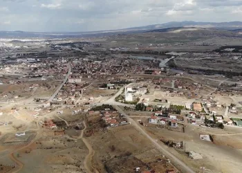 Depremlerden sonra vatandaşlar TOKİ konutlarına yöneldi