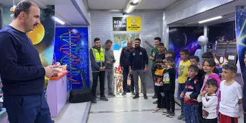 Çocuklar Bilim Tırında moral buluyor