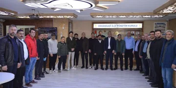 Yeniden Refah Partisi’nden istifa edenler AK Parti’ye geçti
