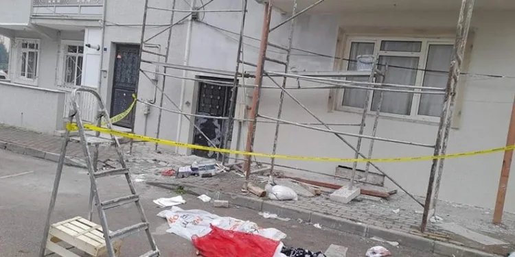 7 metre yükseklikten düşen boyacı hayatını kaybetti
