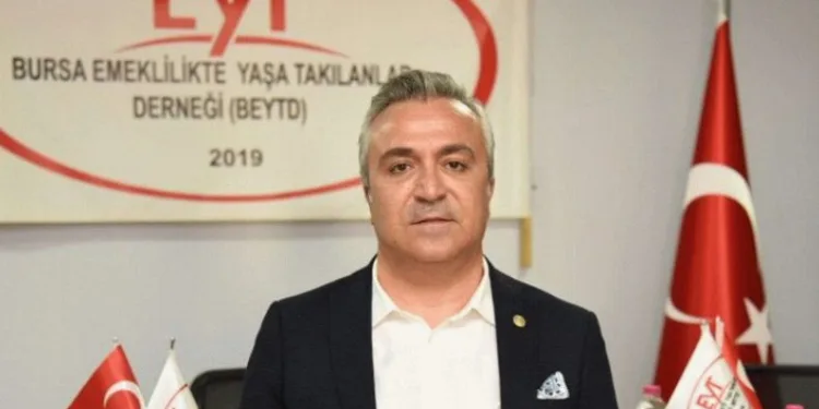 Özgür Erdursun’dan EYT’liler için tavsiye
