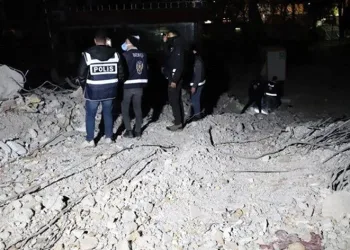 Enkazdan ”Çığlık sesi geldi” ihbarı