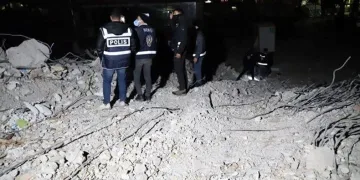Enkazdan ”Çığlık sesi geldi” ihbarı