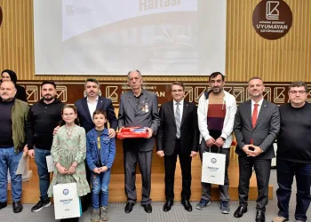 Yıldırım’ın kitap kurtları ödüllendirildi
