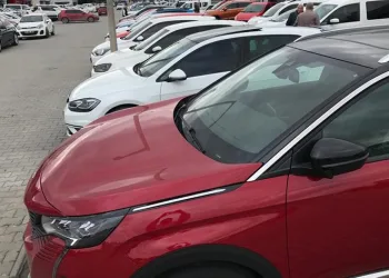 İkinci el araç satıcıları seçimi bekliyor