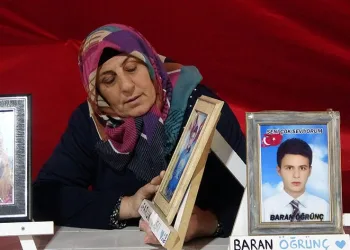 Evlat nöbetindeki anneden oğluna çağrı