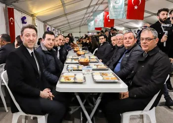 Sofralarımız bir gönüllerimiz bir