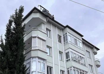 Fırtına güneş enerjisine zarar verdi