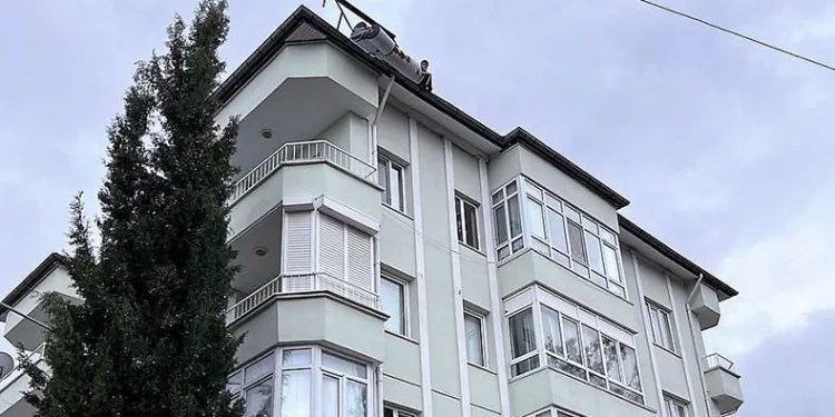 Fırtına güneş enerjisine zarar verdi