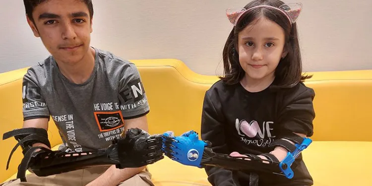 Uzuvlarını kaybeden çocuklara robot eller