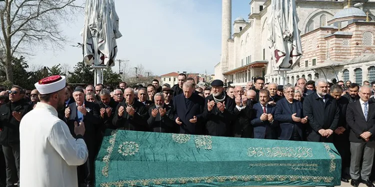 Cumhurbaşkanı Erdoğan, iş adamı Kemal Coşkun’un cenaze törenine katıldı