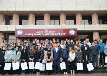 Depremzede öğrencilere TYT-AYT desteği