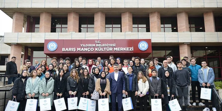 Depremzede öğrencilere TYT-AYT desteği