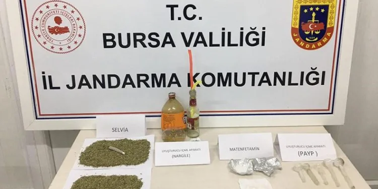 Bursa’da uyuşturucu tacirlerine operasyon