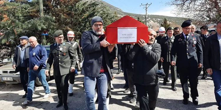 Kore Gazisi toprağa verildi
