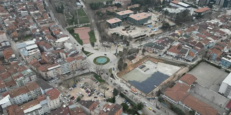 İnegöl’de Merkez Park şekilleniyor