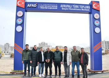 Avrupalı Türkler konteyner kent kuruyor