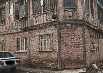 Eski konak yok olmaya yüz tuttu