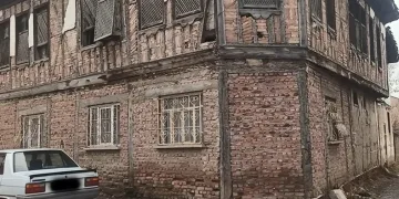 Eski konak yok olmaya yüz tuttu