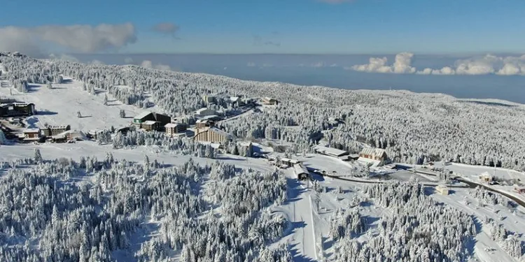 Uludağ’a kar Bursa’ya yağmur yağışı
