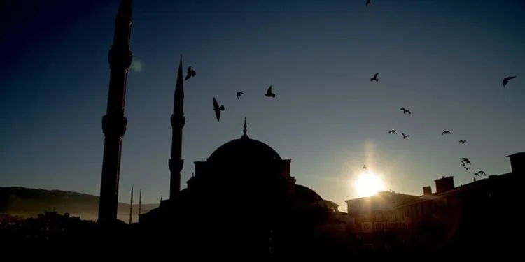 Selçuklu mimarisiyle yapılan Cami göz kamaştırıyor.