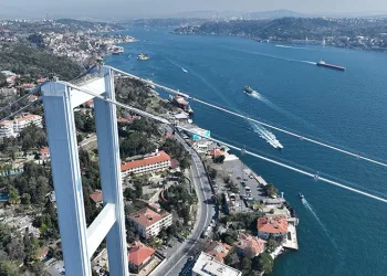 İki kıtanın ortasında nefes kesen çalışma