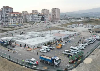 20 günde inşa edilen hastane hizmete başladı