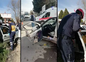 Hafif ticari araç ile otomobil çarpıştı